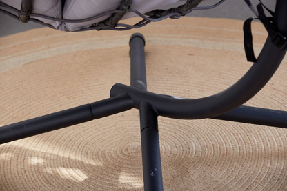 Fauteuil suspendu en résine effet rotin